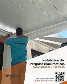 👉 ¿Quieres saber más sobre pérgolas bioclimáticas y cerramientos en pérgolas? Nuestro equipo es especialista en este tipo de proyectos, así que vamos a estar enseñándote proyectos de este estilo que te van a encantar. 
📲 Y para tu proyecto a medida, escríbenos y te asesoramos. 
.
☎️ 𝟔𝟖𝟓.𝟖𝟑𝟔.𝟔𝟔𝟔
📧 info@aricruzaluminio.com
.
#proyectosenaluminio #pergolasbioclimaticas #pergolasenElPuertodesantamaria
