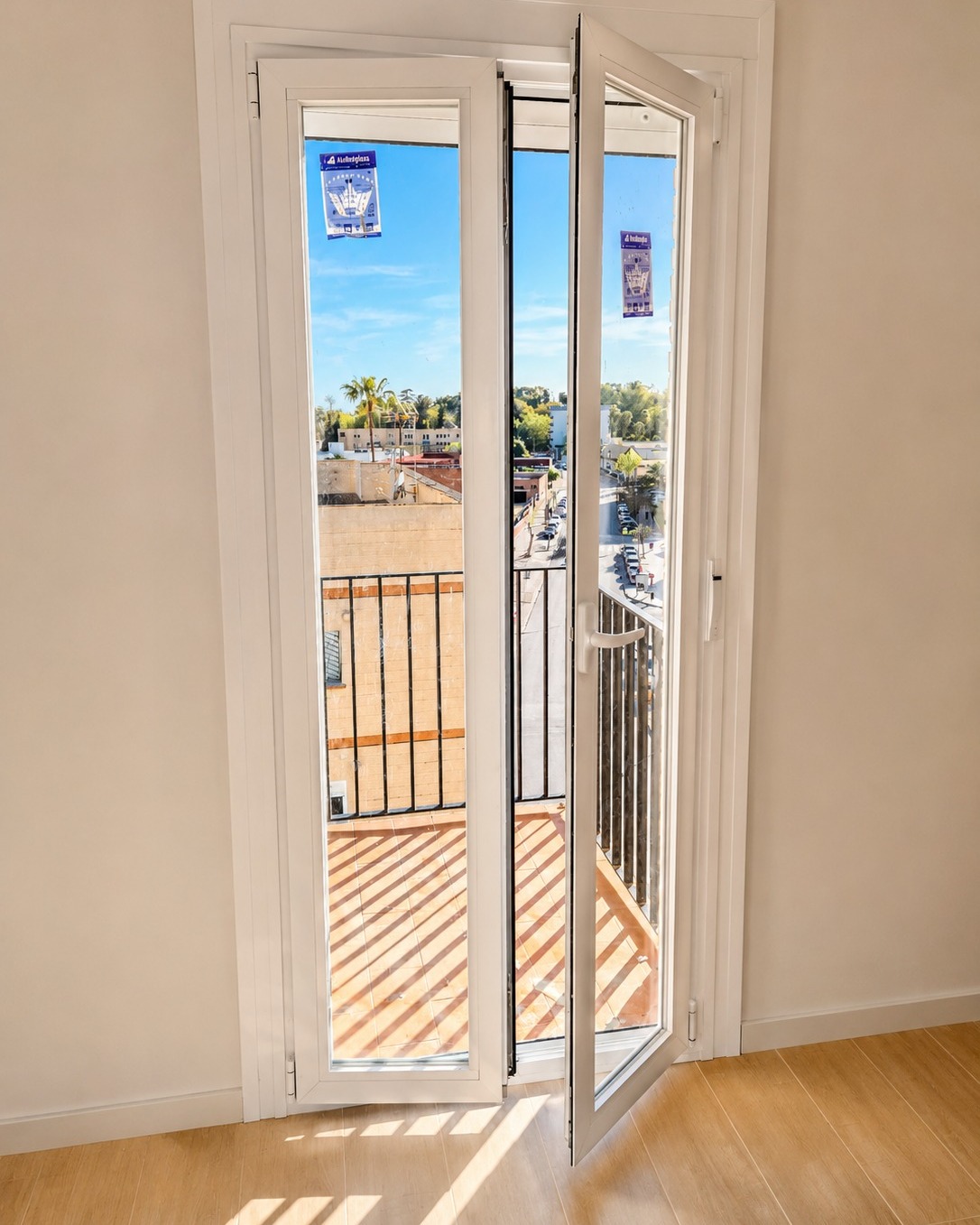 🚪✨ En esta instalación hemos colocado una puerta de aluminio en vivienda, diseñada para aportar resistencia, durabilidad y un uso cómodo en el día a día. Un proyecto funcional, real y adaptado a las necesidades del cliente.
👉En Aricruz Aluminio trabajamos cada instalación buscando siempre la mejor solución para cada espacio, cuidando tanto el resultado final como su utilidad a largo plazo. 🏡 Soluciones reales para hogares reales.
.
☎️ 𝟔𝟖𝟓.𝟖𝟑𝟔.𝟔𝟔𝟔
📧 info@aricruzaluminio.com
.
#balcones #puertasdealuminio #ventanasdealuminio