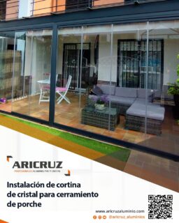 Un porche que se transforma en una estancia para disfrutar durante todo el año. ✨ Con este cerramiento mediante cortinas de cristal, nuestros clientes han ganado un espacio amplio, luminoso, protegido y con unas vistas espectaculares, sin renunciar a la sensación de estar al aire libre.
Más comodidad, más luz, más hogar... ¿Qué más se puede pedir? 🏡
.
☎️ 𝟔𝟖𝟓.𝟖𝟑𝟔.𝟔𝟔𝟔
📧 info@aricruzaluminio.com
#cortinasdecristal #cristaleriaenElPuertodeSantaMaria #cerramientosdecristal