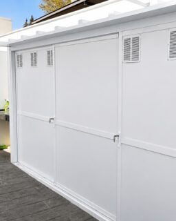 📦 Un armario no solo sirve para guardar... también puede ayudarte a aprovechar cada centímetro de tu espacio. 𝐄𝐧 𝐀𝐫𝐢𝐜𝐫𝐮𝐳 𝐟𝐚𝐛𝐫𝐢𝐜𝐚𝐦𝐨𝐬 𝐚𝐫𝐦𝐚𝐫𝐢𝐨𝐬 𝐝𝐞 𝐚𝐥𝐮𝐦𝐢𝐧𝐢𝐨 𝐚 𝐦𝐞𝐝𝐢𝐝𝐚, diseñados para adaptarse a tus necesidades, con acabados resistentes, funcionales y pensados para durar. Porque cuando todo tiene su sitio, el día a día también es más cómodo.
.
📩 ¿Tienes una idea? Nosotros la hacemos realidad.
📞 685 836 666 🌐 info@aricruzaluminio.com
.
#armariosamedida #mueblesdealuminio #carpinteriametalica