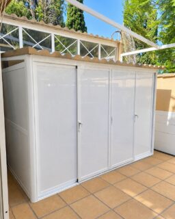 ☀️ Este mueble de exterior a medida combina diseño y funcionalidad, con materiales resistentes y duraderos para acompañarte durante todo el año, haga el tiempo que haga. 👉 En Aricruz Aluminio cuidamos cada detalle para que disfrutes de soluciones prácticas, bonitas y seguras. 👌
📩 ¿Tienes alguna idea para tu terraza o jardín? ¡Cuéntanosla! info@aricruzaluminio.com
.
#mueblesdealuminio #carpinteriametalica