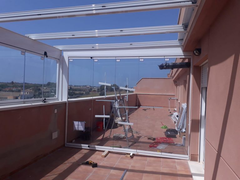 Instalación techo de cristal y cortina de cristal