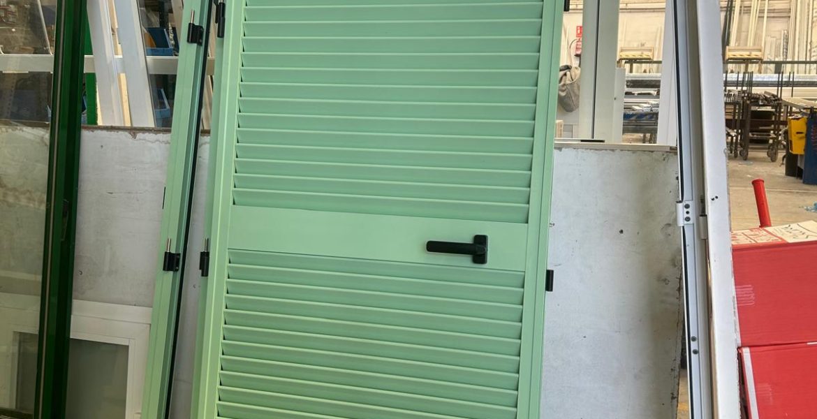 Puertas de aluminio a medida en El Puerto de Santa María
