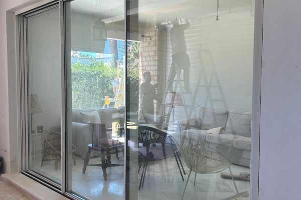 Instalación de puertas de aluminio en El Puerto de Santa María