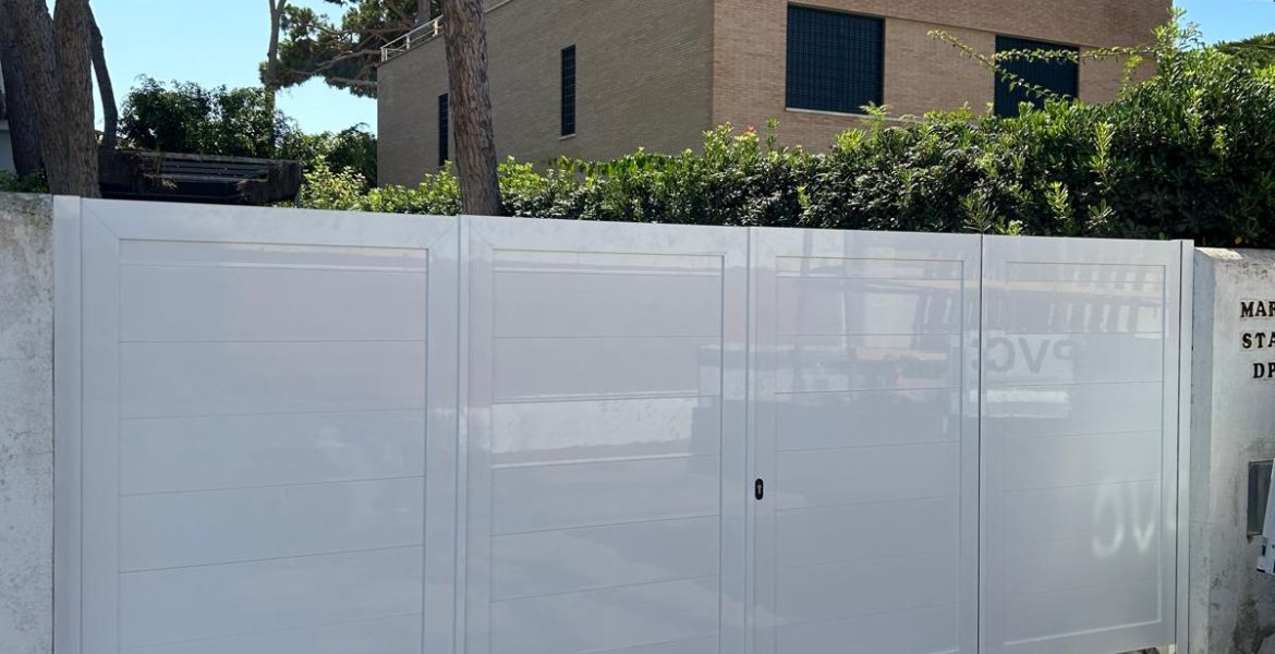 instalación en el puerto de puerta de 4 hojas abatibles