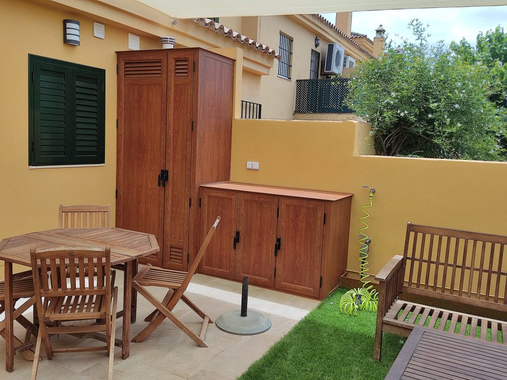 Muebles a medida de aluminio en Rota.