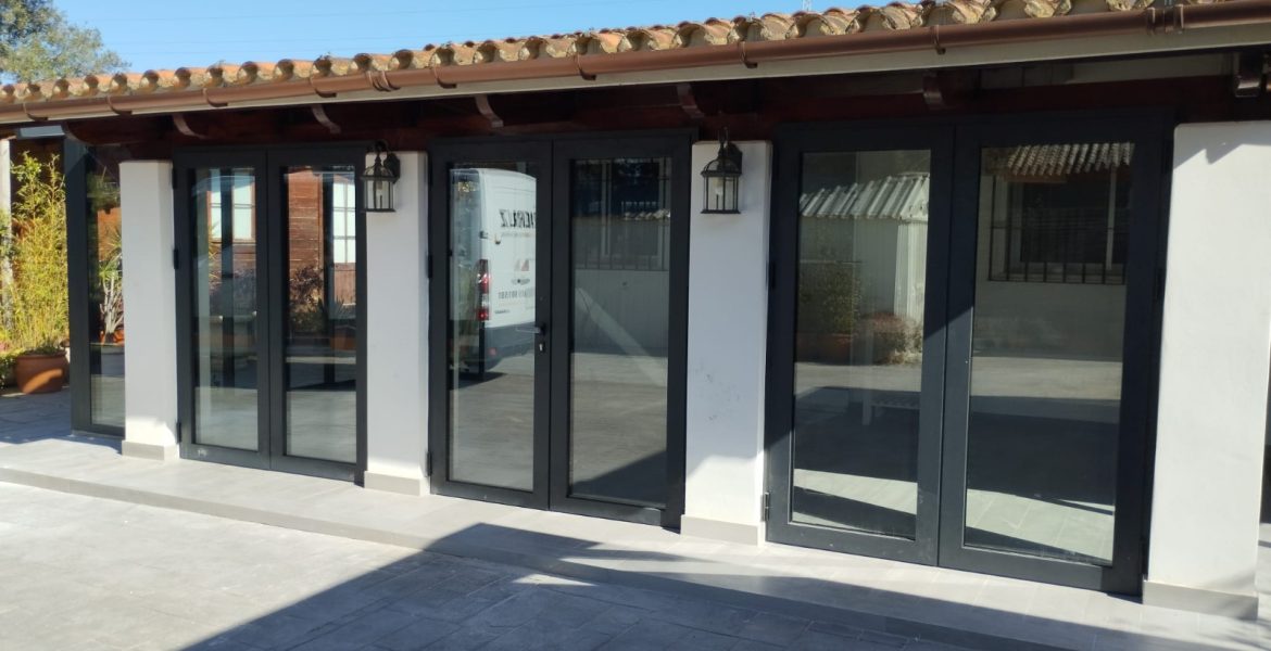 Puertas de Alumino Cortizo en Cádiz. Aricruz Aluminio.