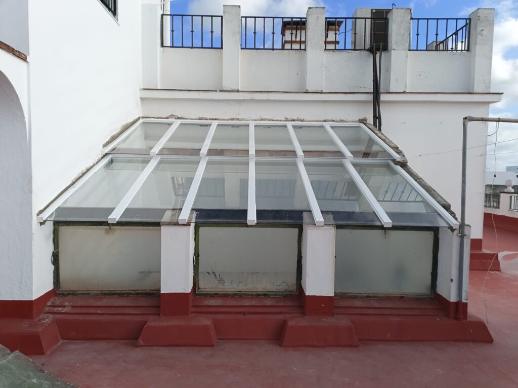 Techos de aluminio en El Puerto de Santa María a medida.