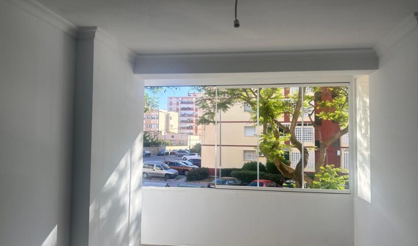 Cortina de cristal en El Puerto de Santa maría Basic Pro de Acristalia