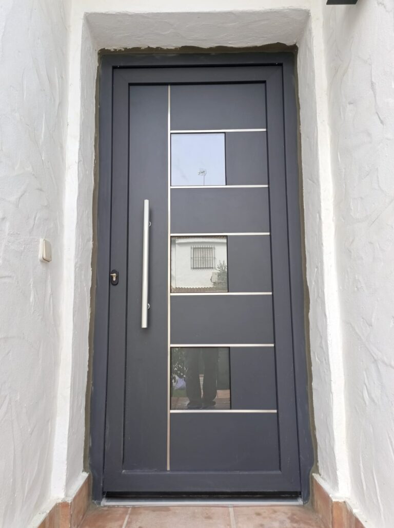 Puerta de entrada PVC Aricruz Aluminio