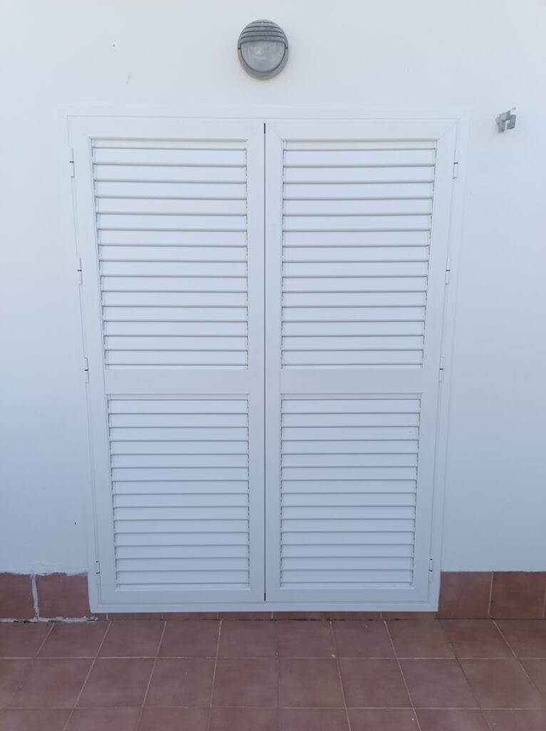 Aricruz aluminio carpinteria metalica en Rota