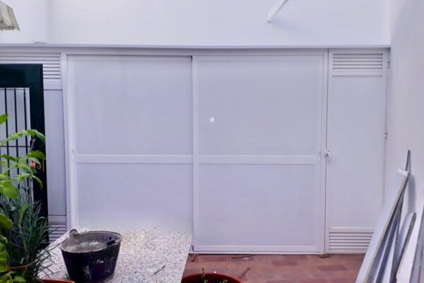 Muebles a medida en aluminio para todo tipo de espacios. Aricruz Aluminio.