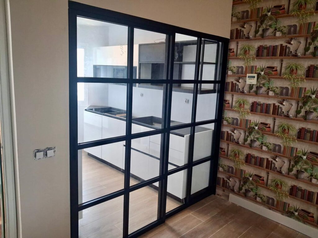 Carpintería de aluminio en Rota. Aricrzuz Aluminios