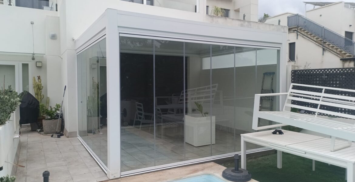 Cortinas de cristal en El puerto de santa maria.