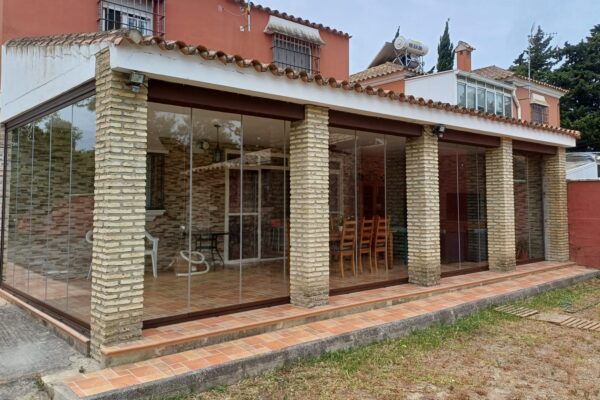 Cerramientos de cortinas de vidrio en vivienda. Aricruz Aluminio 3