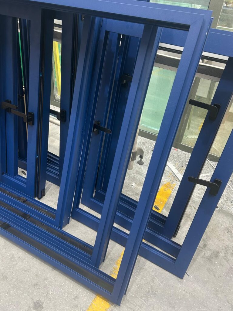 Perfiles de aluminio a medida Aricruz