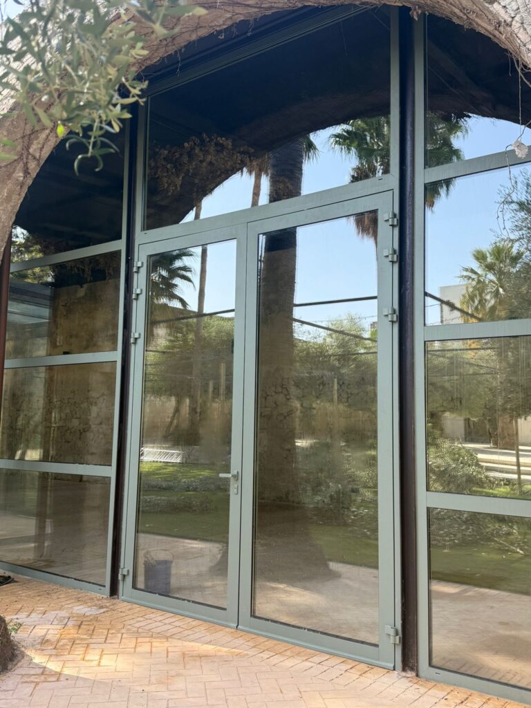 Trabajos de ALuminio en El Puerto de Santa María. Casa Cossio y Aricruz.