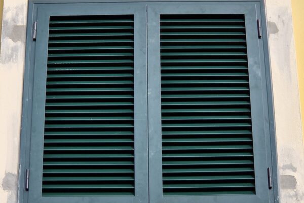 Mallorquina abatible de aluminio color verde