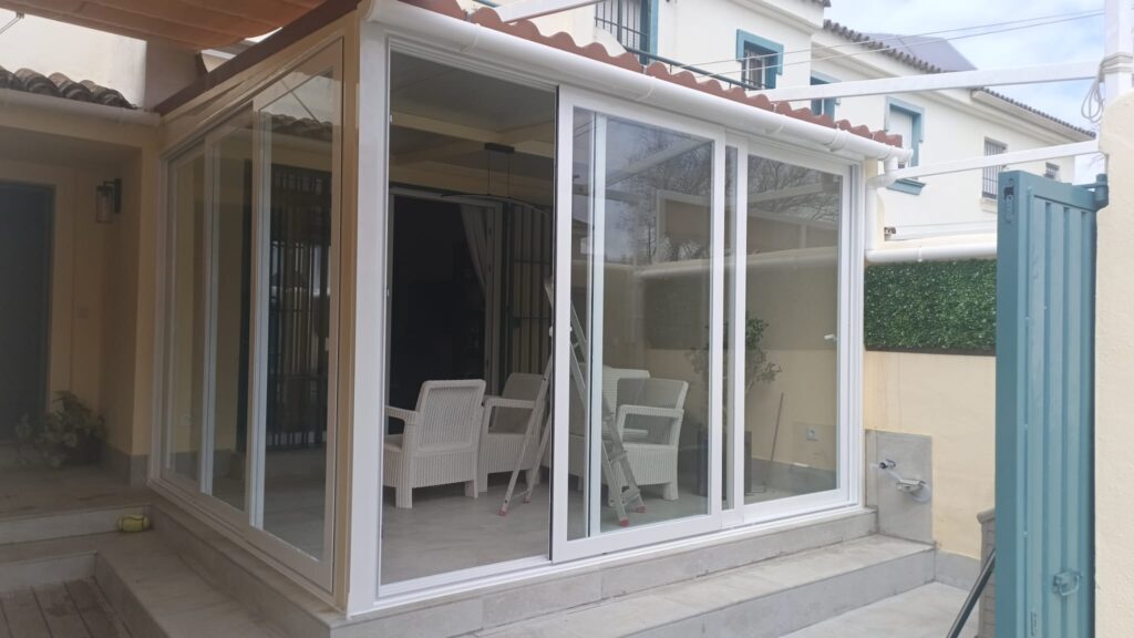 Puertas correderas de 3 carrriles para cerramiento de porche
