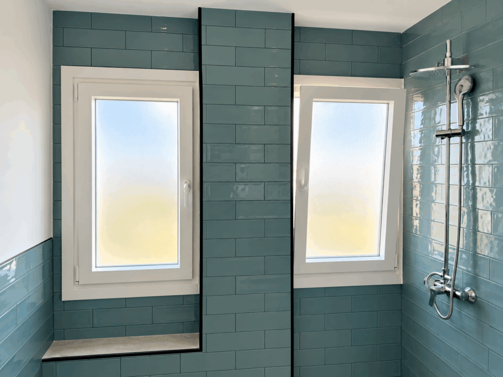 Ventanas de aluminio en El baño Cádiz
