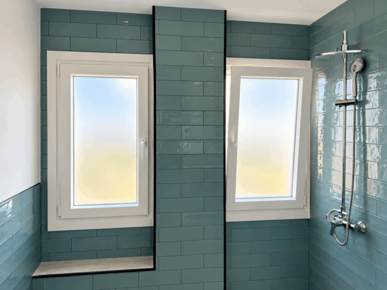 Ventanas de aluminio en El baño Cádiz